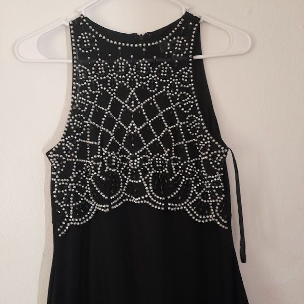 PRETTY BLANCK DRESS